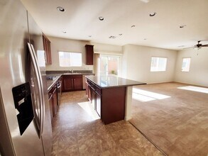 5577 Chiflo Song Dr in Las Vegas, NV - Building Photo - Building Photo