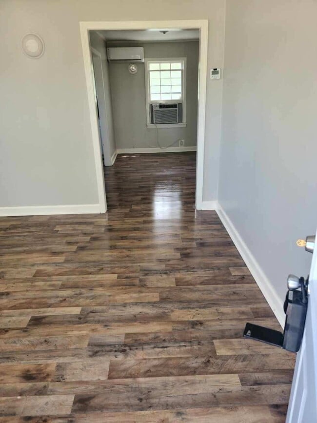 5328 TN-100 in Lyles, TN - Building Photo - Building Photo