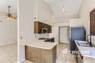 2718 N 87th Ave in Phoenix, AZ - Building Photo - Building Photo