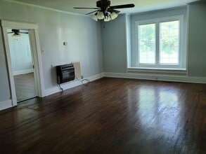 709 Main St in Burns, TN - Building Photo - Building Photo