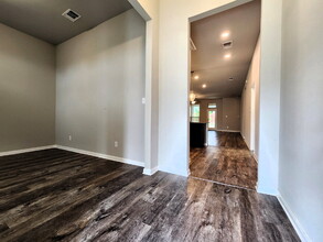 5006 Dickinson Lp in Belton, TX - Building Photo - Building Photo