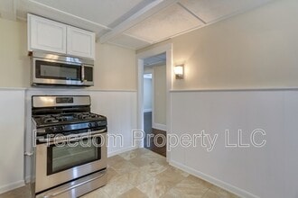 18 Peck St in Berlin, CT - Building Photo - Building Photo