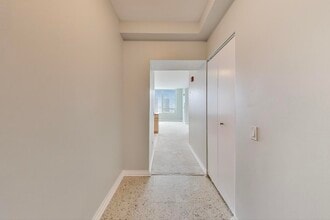 33 W Ontario St in Chicago, IL - Building Photo - Building Photo