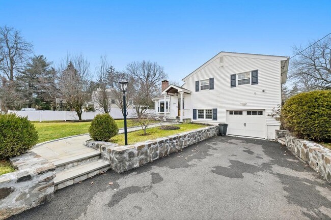 2789 Quaker Church Rd in Yorktown Heights, NY - Building Photo - Building Photo
