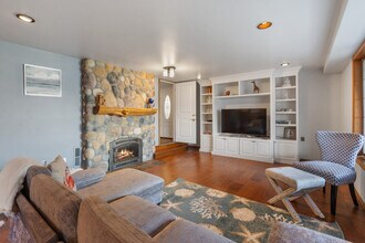 10507 Rainier Ave S in Seattle, WA - Building Photo - Building Photo