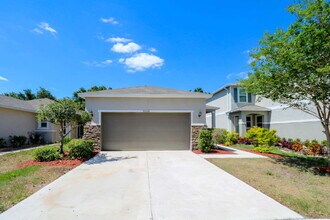 7608 Sunshine Bridge Ave in Gibsonton, FL - Building Photo - Building Photo