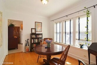 4519 Harding N Ave, Unit 1N in Chicago, IL - Building Photo - Building Photo