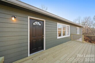 73 The Old Run Rd in Fairview, NC - Building Photo - Building Photo