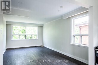 34 Robindale Ave in Toronto, ON - Building Photo - Building Photo