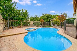 2111 Peak Pl, Unit 2111 Peak Pl in Thousand Oaks, CA - Building Photo - Building Photo