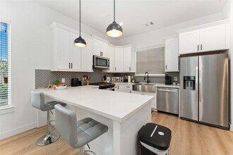 2341 Eagle St in Houston, TX - Building Photo - Building Photo