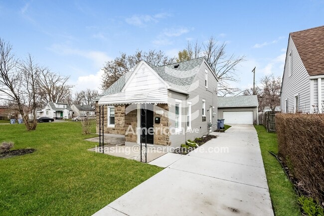 12411 Georgiana Ave in Warren, MI - Building Photo - Building Photo