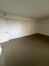 6980 NW 186th St in Hialeah, FL - Building Photo - Building Photo