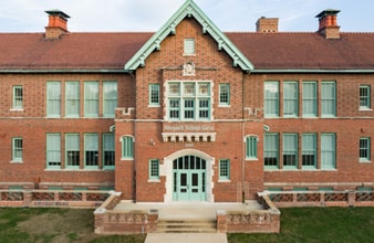 Shepard School Lofts in St. Louis, MO - Foto de edificio - Building Photo