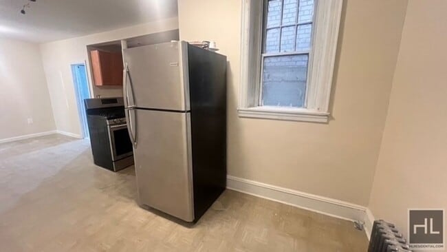 949 E 55th St in Brooklyn, NY - Building Photo - Building Photo