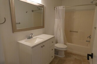 129 Cedar Rd in Santa Maria, CA - Building Photo - Building Photo