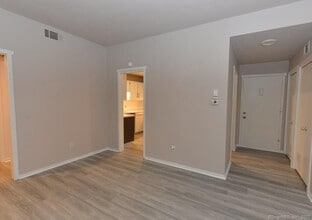 994 Heritage Vlg in Southbury, CT - Building Photo - Building Photo