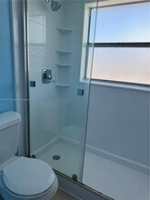 9906 Twin Lakes Dr in Coral Springs, FL - Building Photo - Building Photo