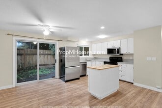 1218 15th St in Oregon City, OR - Building Photo - Building Photo