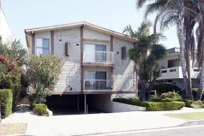 3646 Mentone Ave in Los Angeles, CA - Building Photo - Building Photo