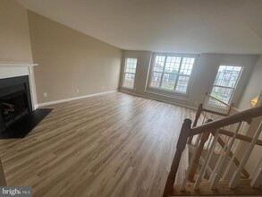 4194 La Mauricie Loop in Dumfries, VA - Building Photo - Building Photo