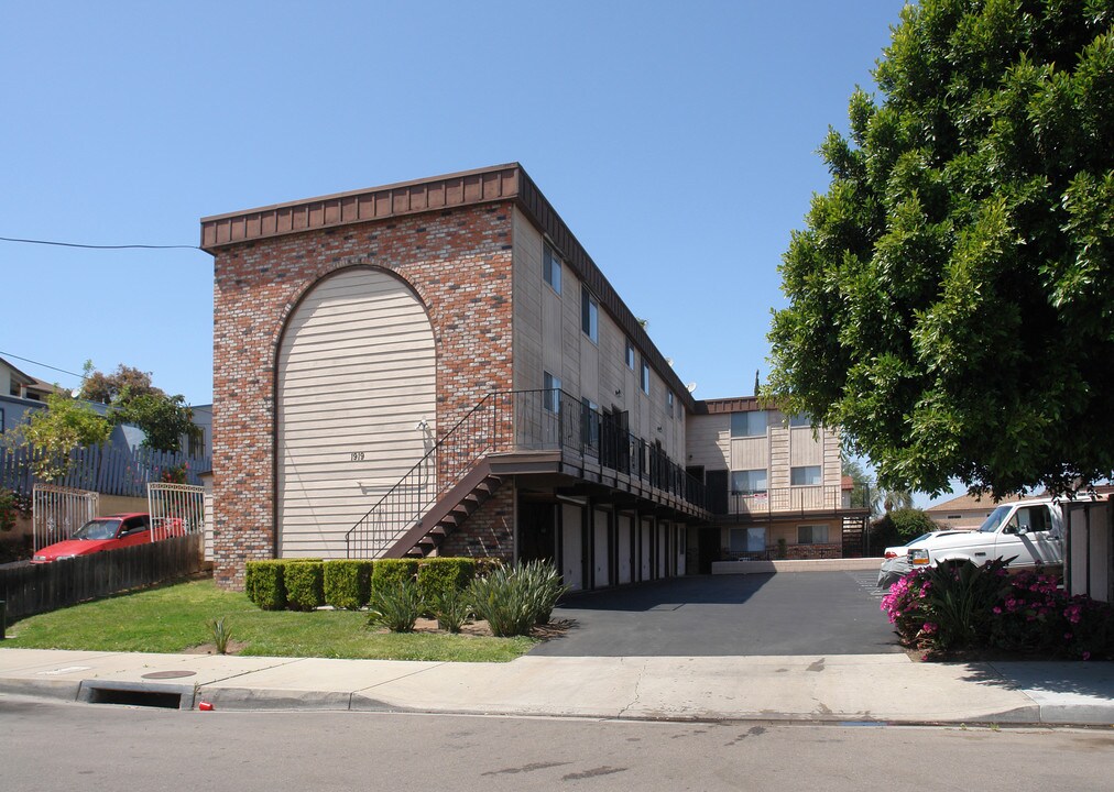 1919 E 17th St in National City, CA - Building Photo