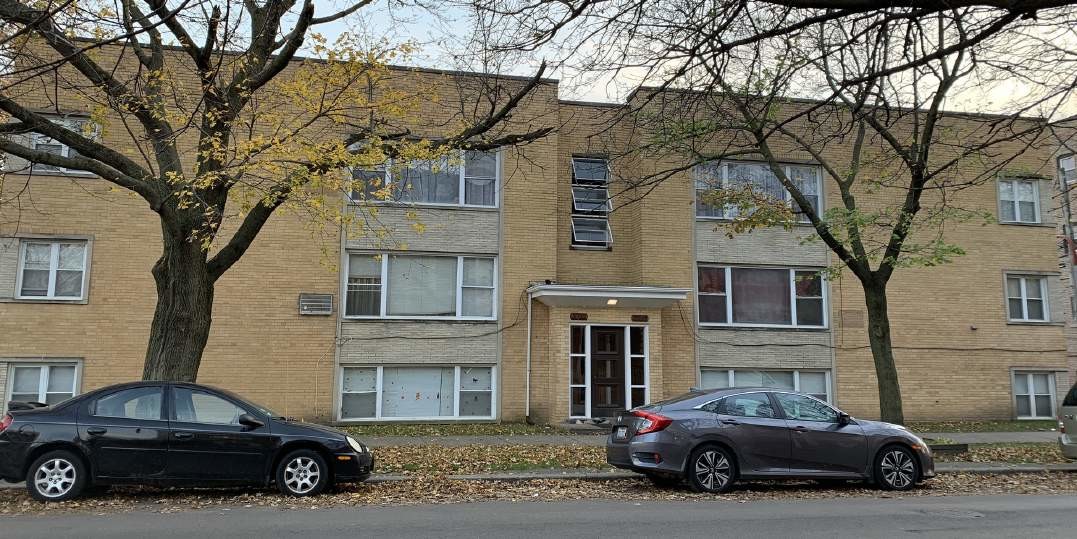 2737 W Glenlake Ave in Chicago, IL - Building Photo