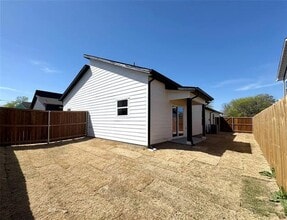 2015 Stuart St in Greenville, TX - Building Photo - Building Photo