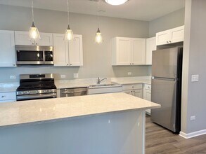 11808 Coral St in Huntley, IL - Building Photo - Building Photo