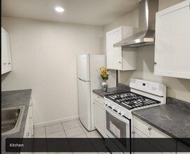 4136 Arden Wy in Sacramento, CA - Building Photo - Building Photo