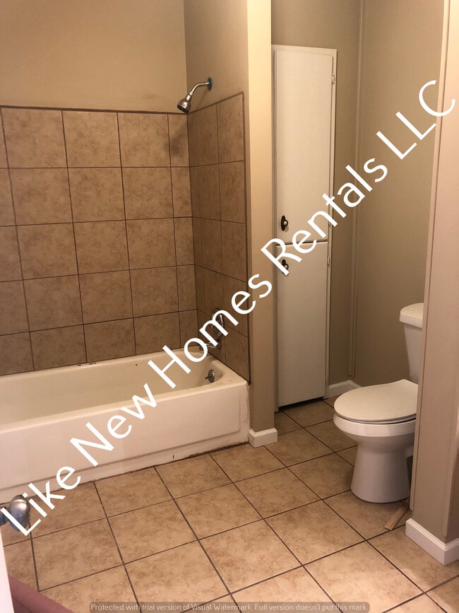 3273 Berent St in Burton, MI - Building Photo - Building Photo