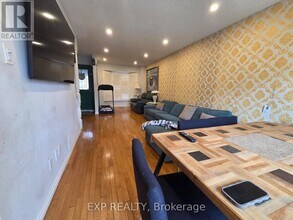 3082 Cantelon Crescent in Mississauga, ON - Building Photo - Building Photo