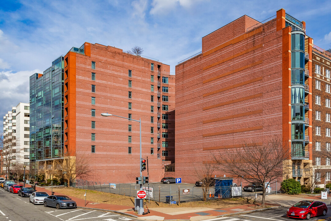 Quincy Court in Washington, DC - Foto de edificio