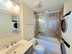 321 Abercorn St in Savannah, GA - Building Photo - Building Photo