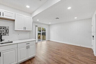 2805 Mayer St in Orlando, FL - Building Photo - Building Photo