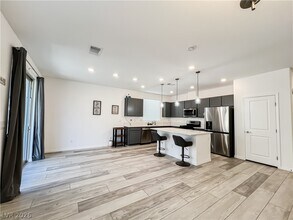 5724 Avondale Rise Wy in Las Vegas, NV - Building Photo - Building Photo