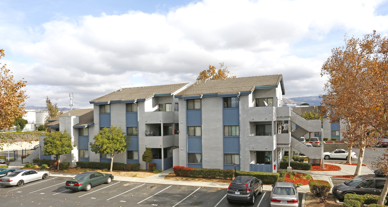 Bayshore Estates in San Jose, CA - Building Photo