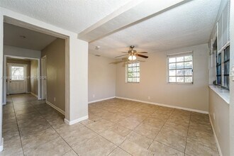 122 Allen Rd in West Park, FL - Building Photo - Building Photo