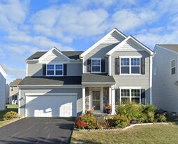 270 McElhinny Ln in Lewis Center, OH - Building Photo