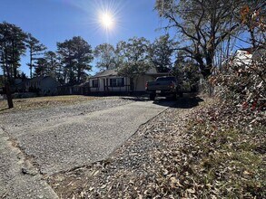 1946 Hazelwood Dr SE in Marietta, GA - Building Photo - Building Photo