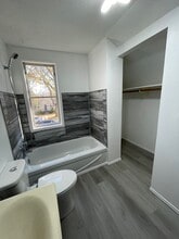 1115 Ave C North in Saskatoon, SK - Building Photo - Building Photo