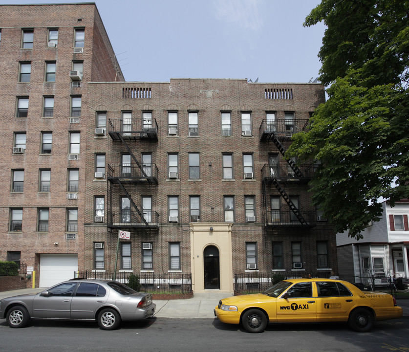 287 Webster Ave in Brooklyn, NY - Building Photo