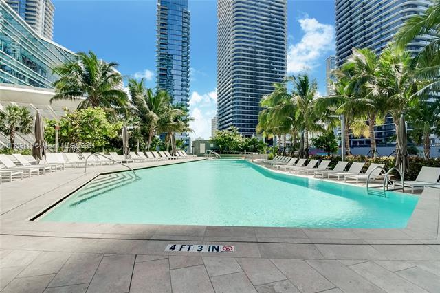 88 SW 7th St, Unit 1110 in Miami, FL - Building Photo - Building Photo