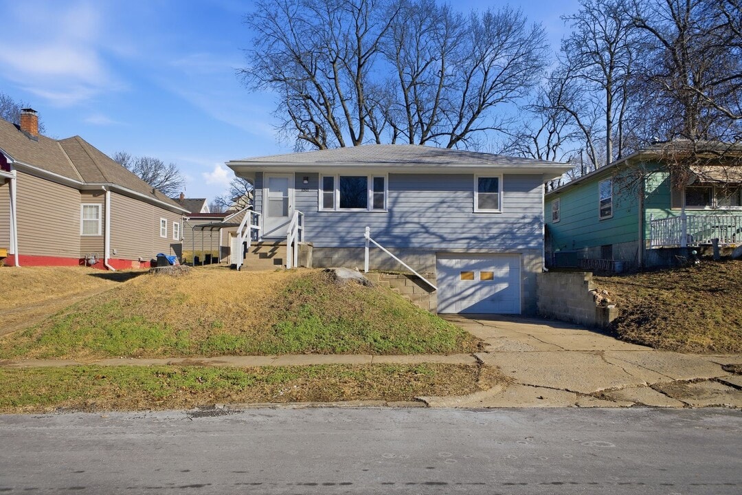 1511 S 24th St in St. Joseph, MO - Building Photo