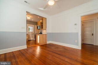 928 19th St S in Arlington, VA - Building Photo - Building Photo