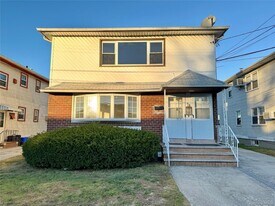 58 Cohill Rd in Valley Stream, NY - Building Photo