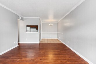 6700 S Dairy Ashford Rd in Houston, TX - Building Photo - Building Photo
