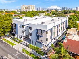 1251 SW 3rd St in Miami, FL - Building Photo