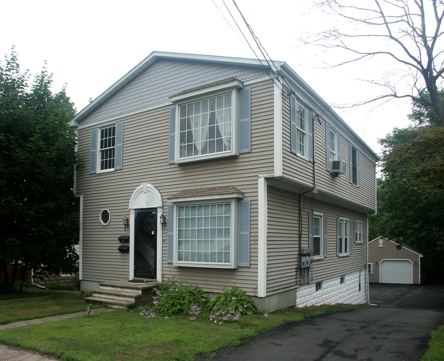 37 Broad St in Meriden, CT - Building Photo