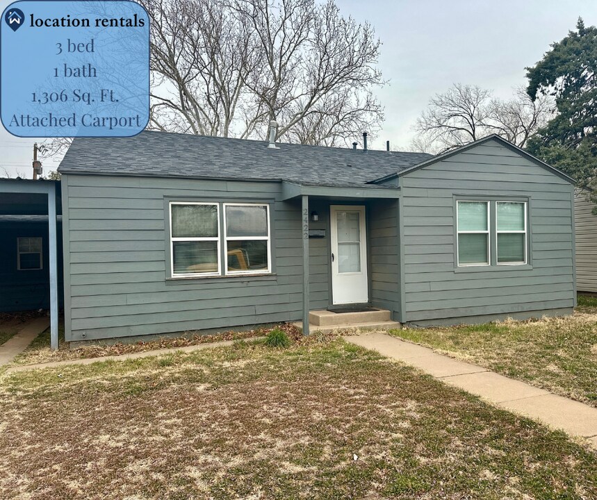 2422 31st St in Lubbock, TX - Building Photo